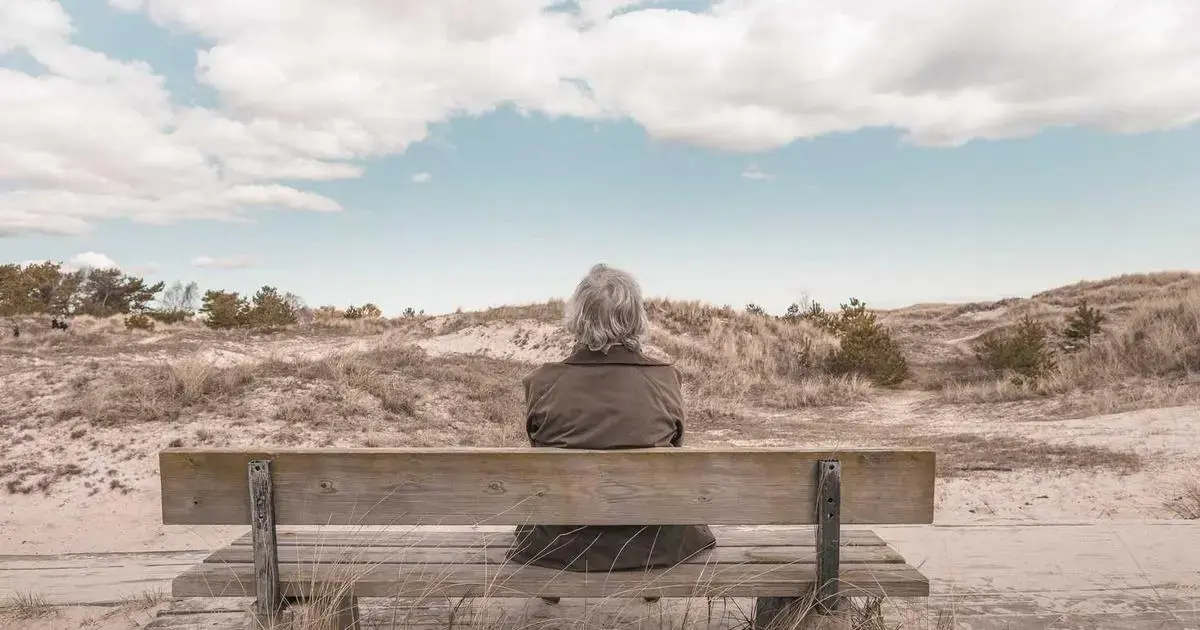 common mistakes in visa photo submissions showing poorly taken photos